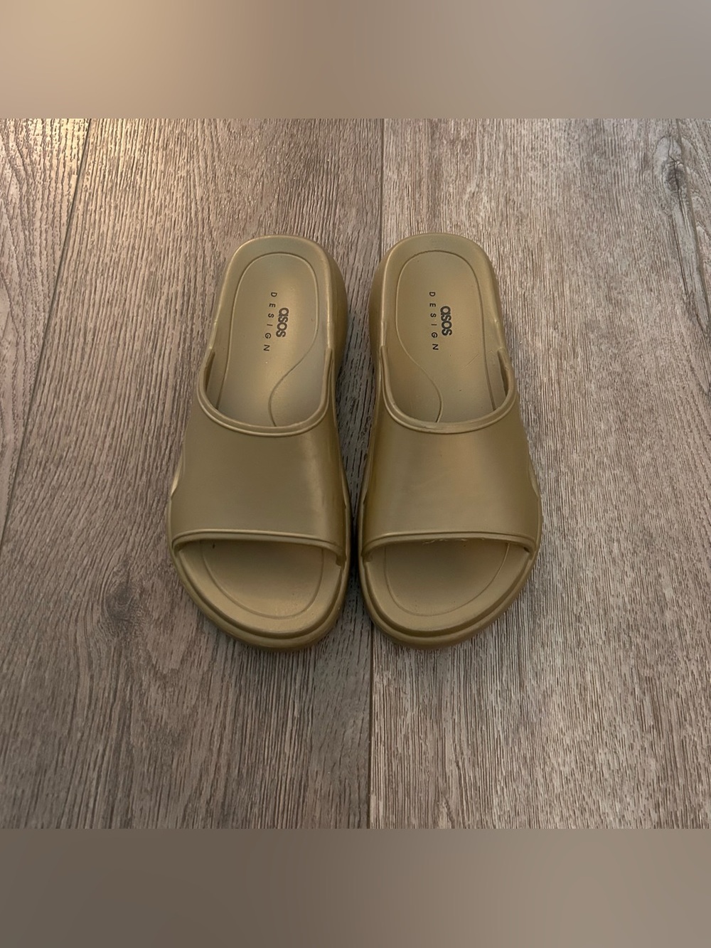 ASOS DESIGN Chunky Slides Size 7